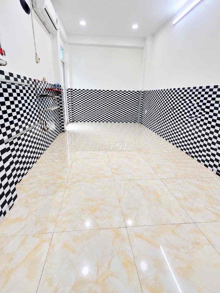 Room empty - air machine - live cash plus Tôn Đản, District 4