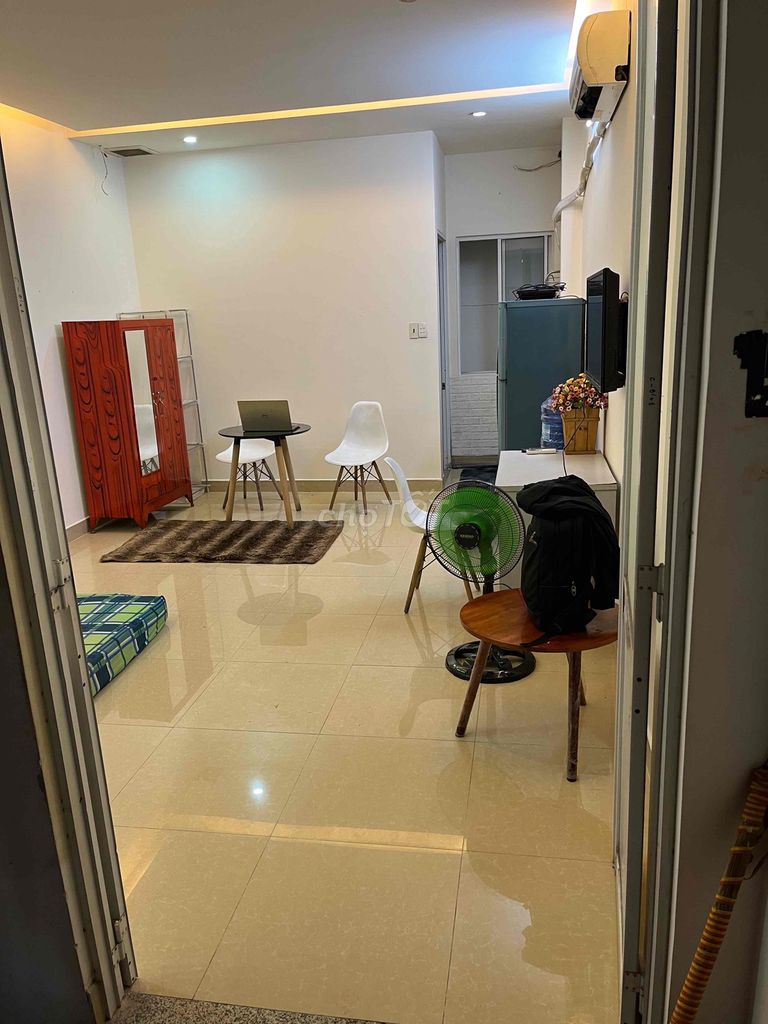 Rent a Tô Hiệu-priced apartment.