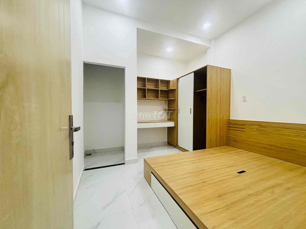 One bedroom plus one living room at the head of Tên Lửa - AK Mall Bình Tân. It's 5.3 million.