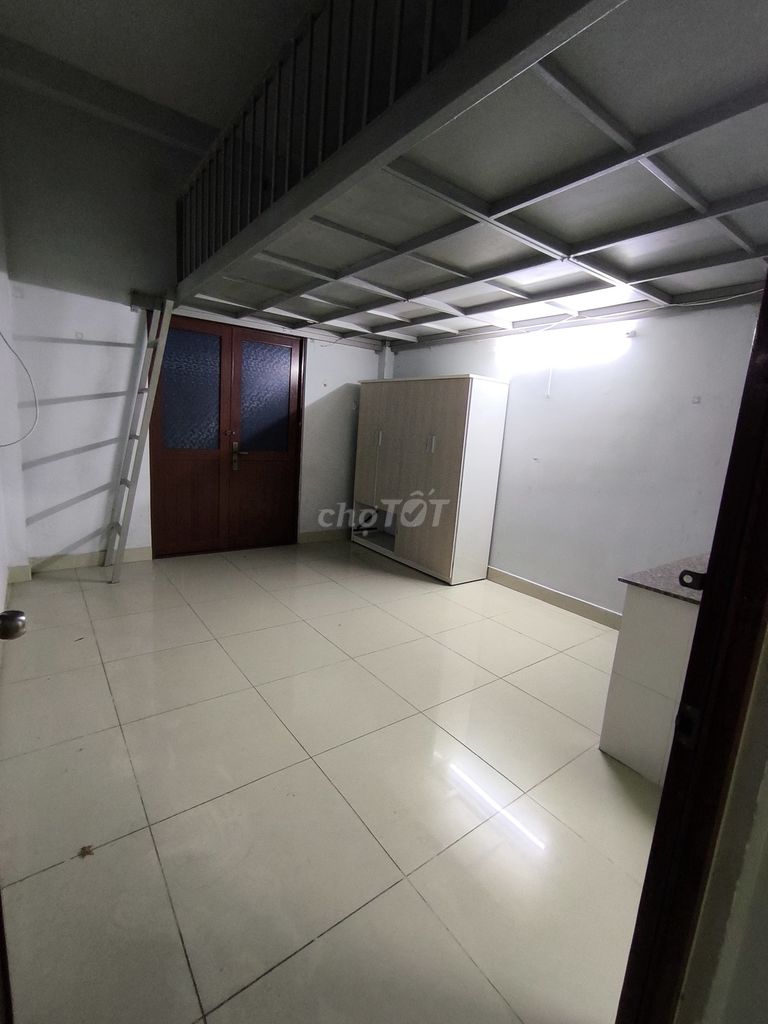 Room 20 meters with guard and balcony, P. American America