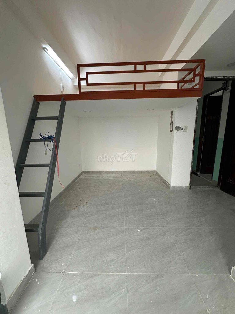 Opening new project 50 P elevators near the University of hutech, table pink, gtvt...