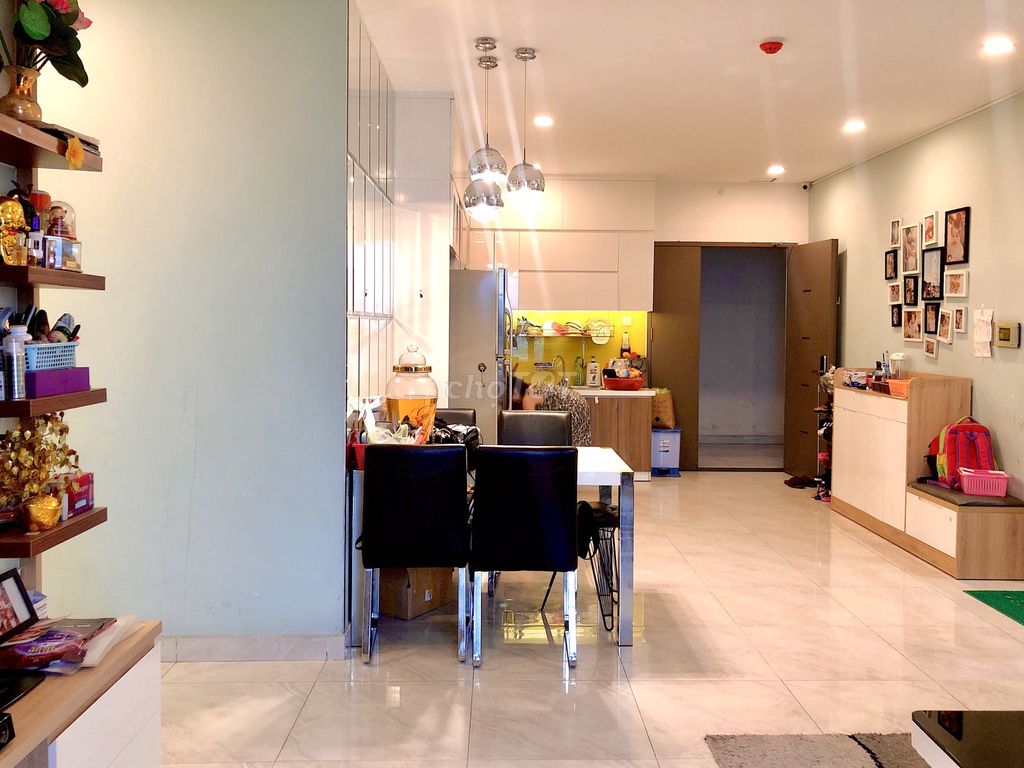 It's the owner of a quick M-One Gia Định high-level apartment-- 100 M2. (3 bedroom - 2 toilets)