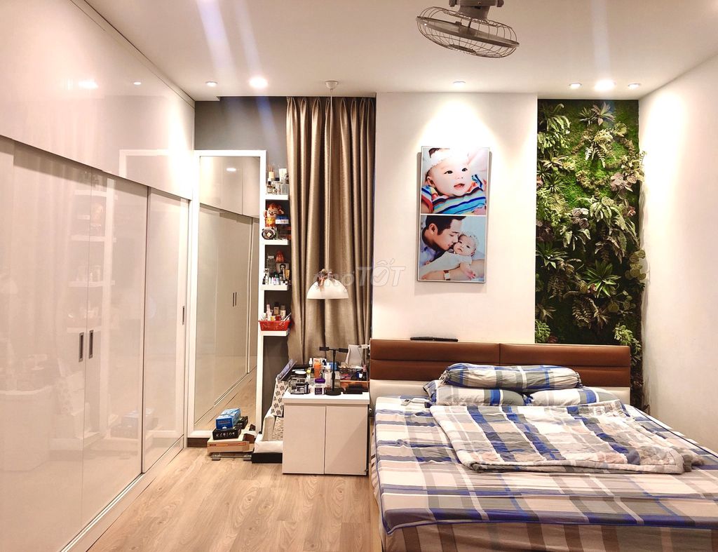 It's the owner of a quick M-One Gia Định high-level apartment-- 100 M2. (3 bedroom - 2 toilets)