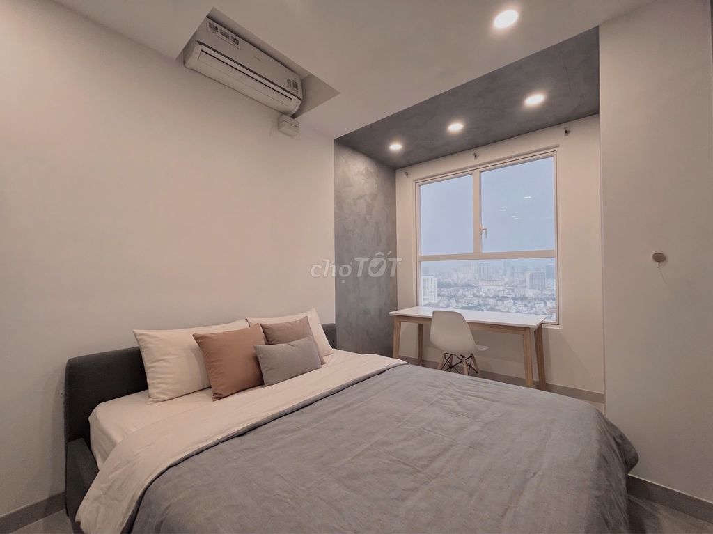 Rent apartment 2 rooms at Sunrise City View Old 7th.