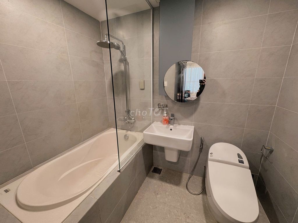 Rent apartment 2 rooms at Sunrise City View Old 7th.