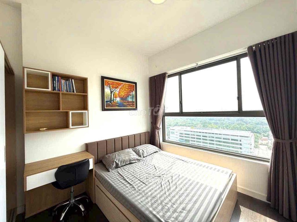 Golden Mansion building. Two bedrooms, two toilets. near the Home Park