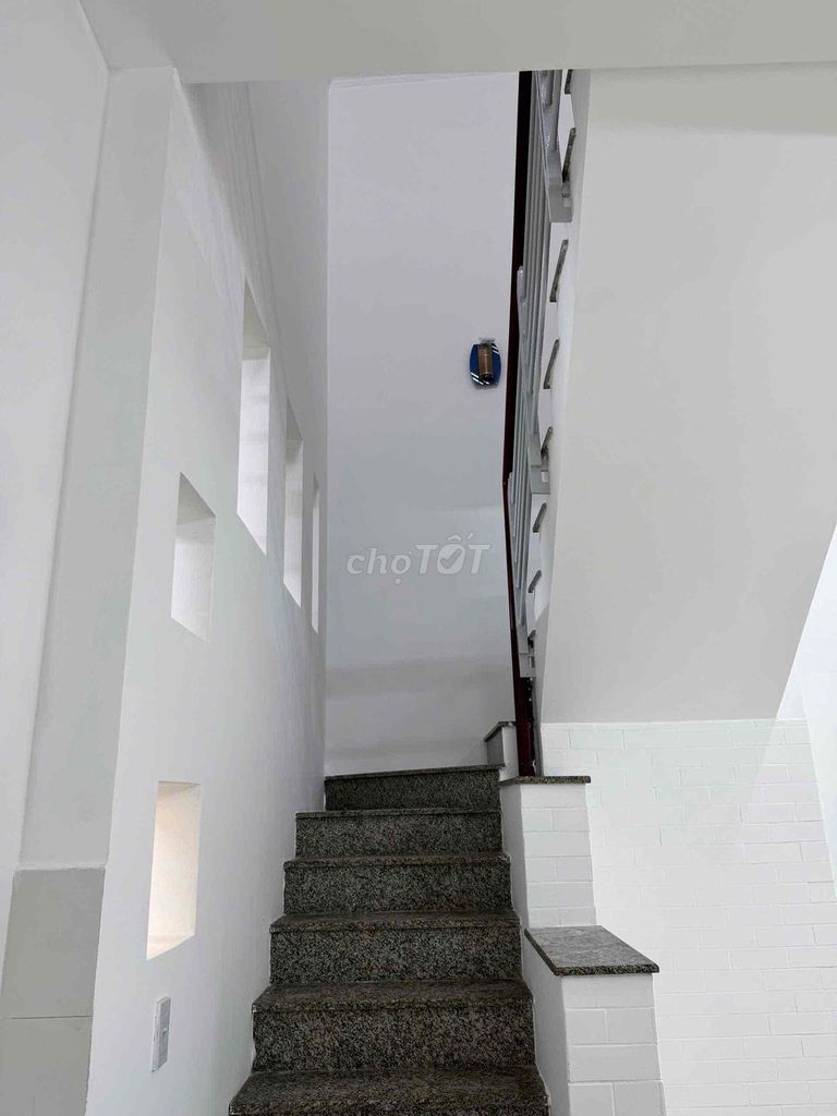 Rent an alley house, turn to Nguyễn Văn Giáp District 2.
