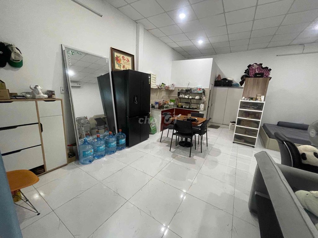 Rent the original house, full interior, 42nd Street, District 2.