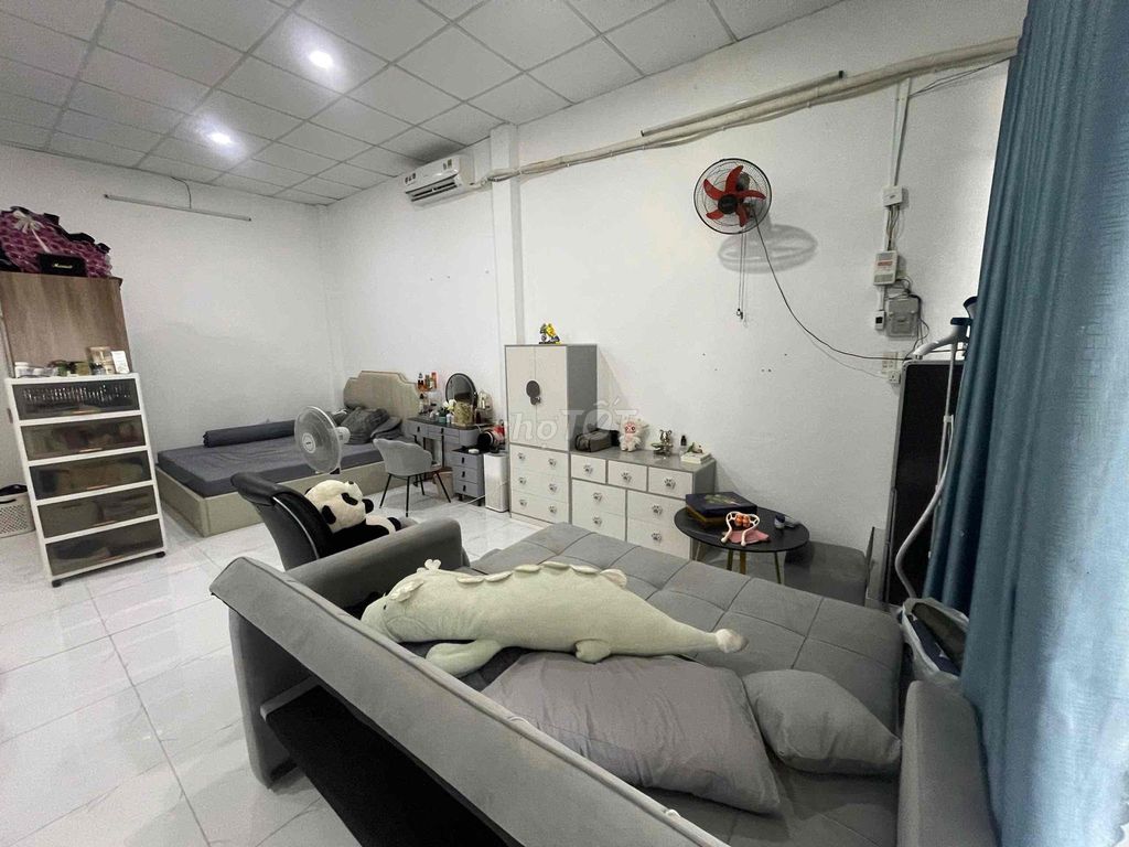 Rent the original house, full interior, 42nd Street, District 2.
