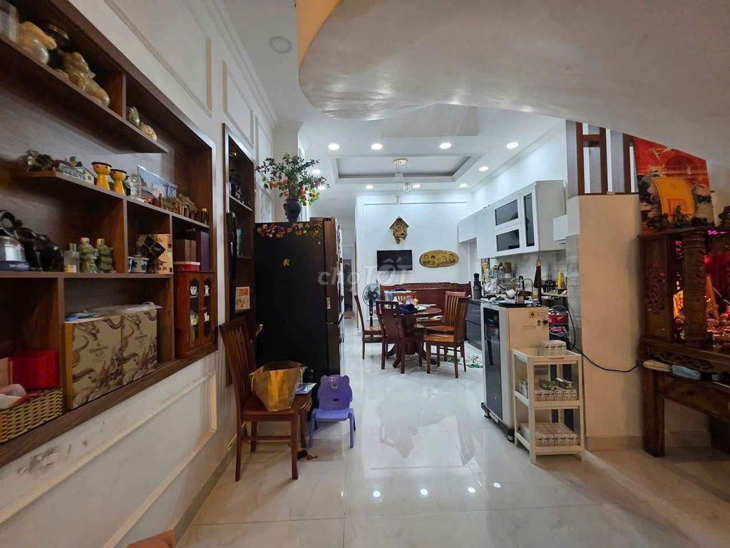 It's like a garden house - số 6, Long Trường.