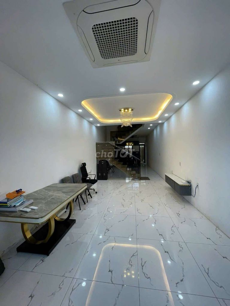 Nice 4 x 20 has 5 bedroom 5 toilets
