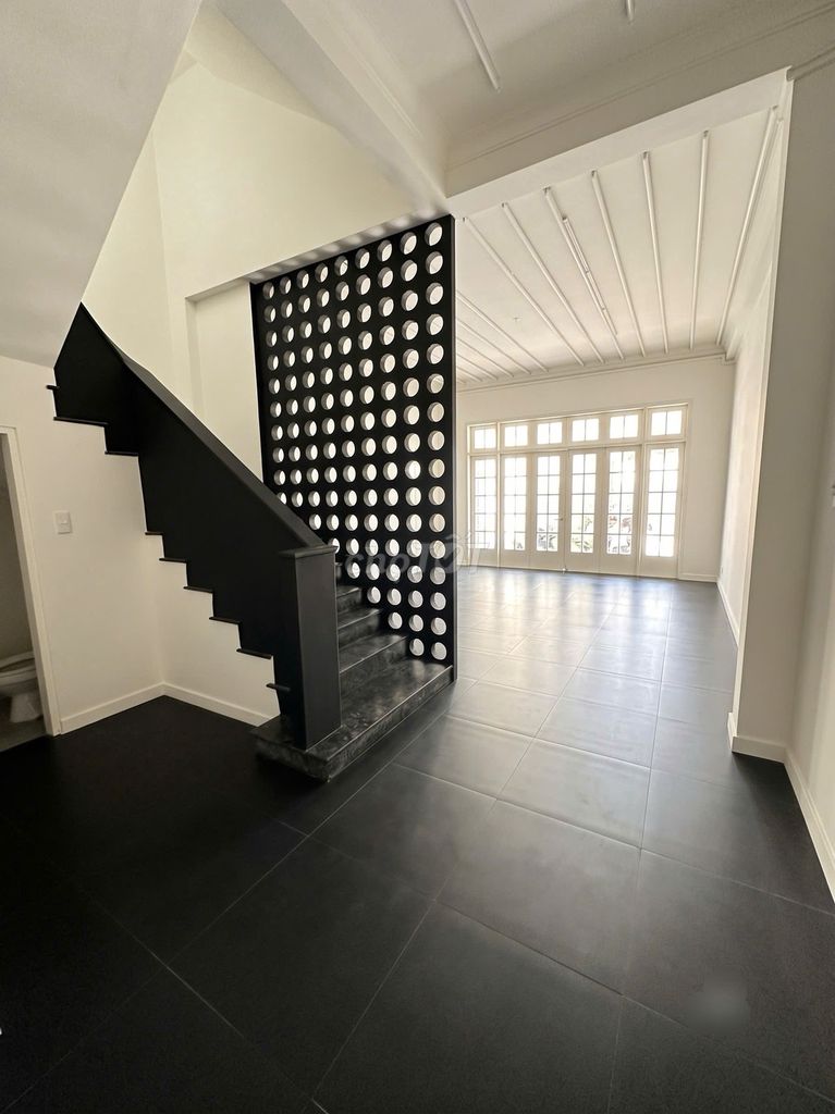 New house at a good price - 68 A Trương Công Định, 1806 14, Q.Tân Bình. area uses 400 M2.