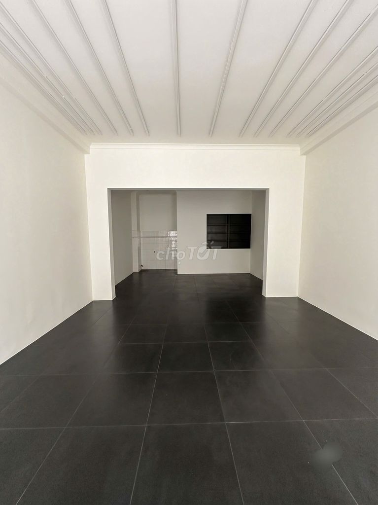 New house at a good price - 68 A Trương Công Định, 1806 14, Q.Tân Bình. area uses 400 M2.