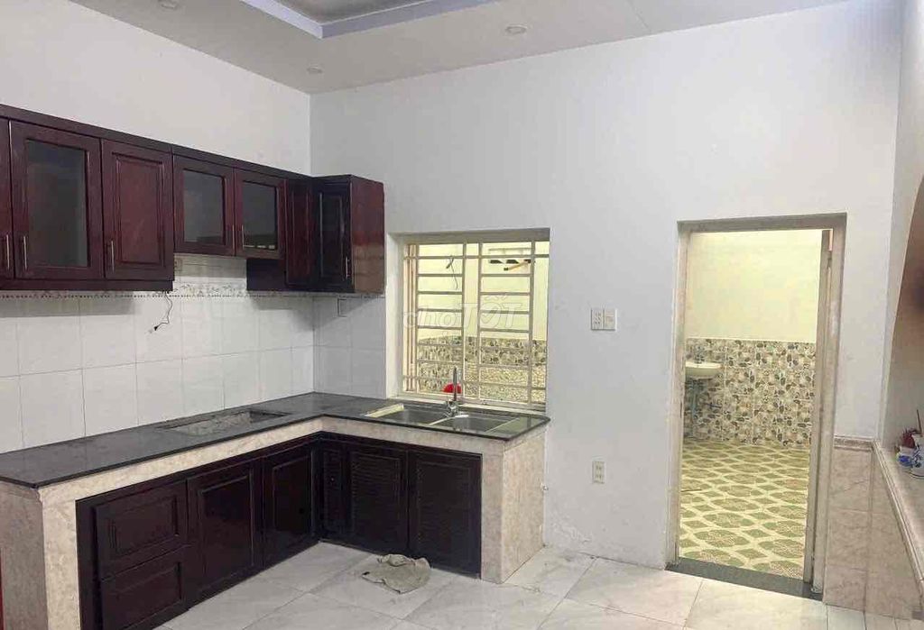 Rent a two-story front house on Phước Bình.