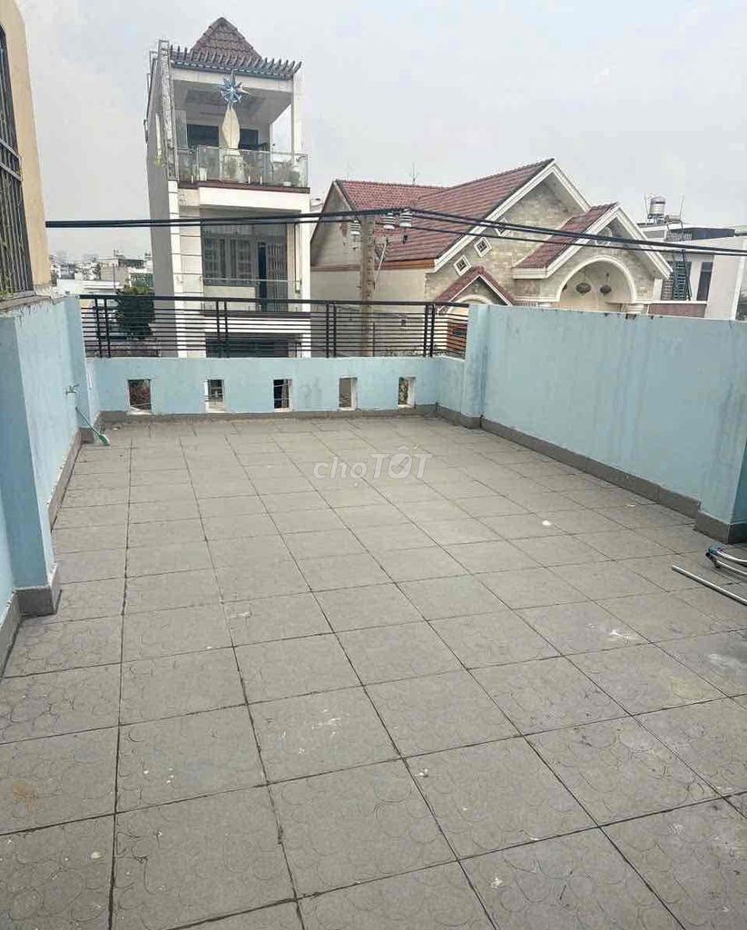 Rent a two-story front house on Phước Bình.