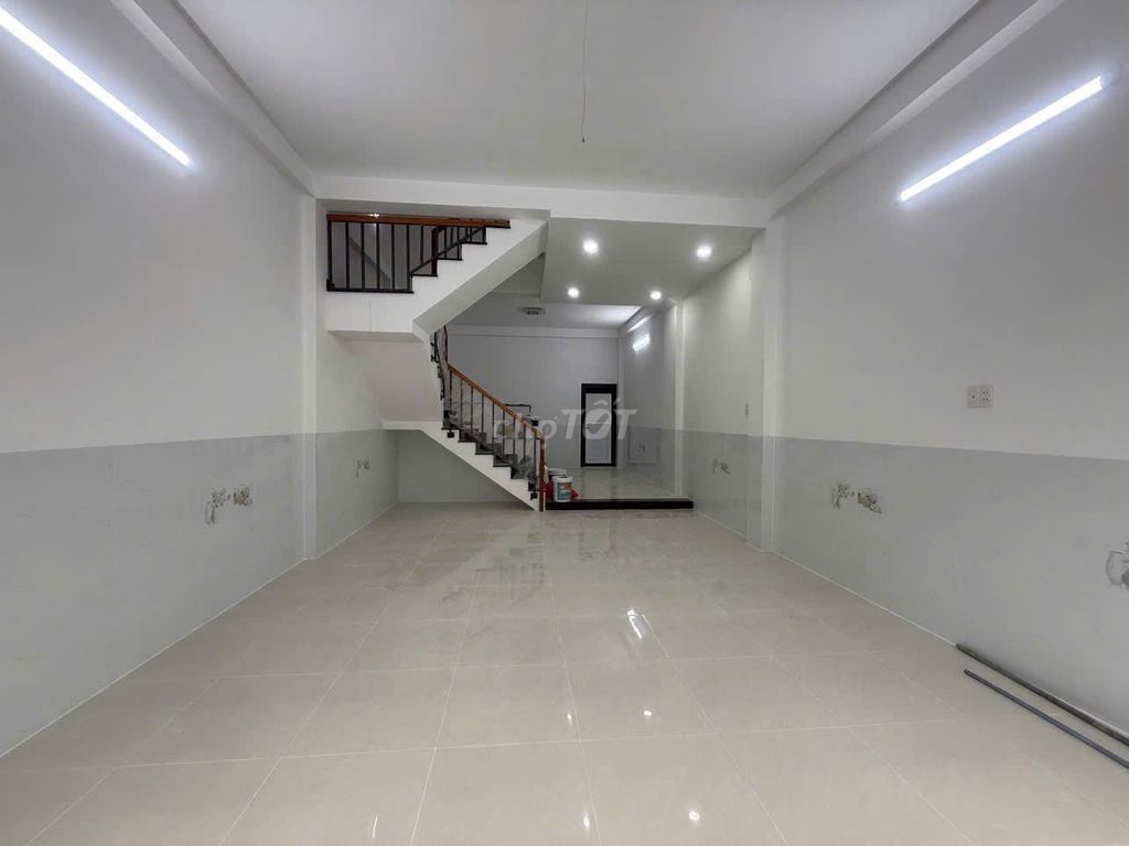 Rent a new house 100 percent of Tân Thới Nhất 1 alleyway.