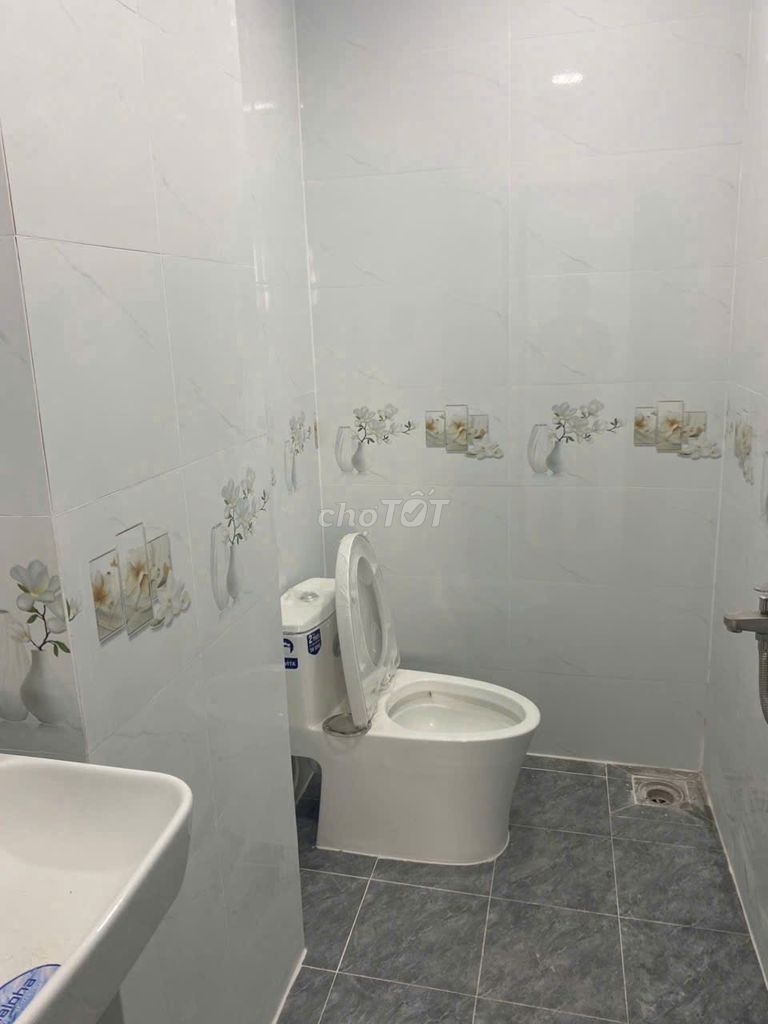 Rent a new house 100 percent of Tân Thới Nhất 1 alleyway.