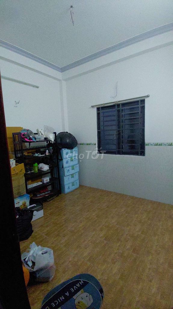 Rent 4 X 15 M in front of T6 Tây Thạnh.