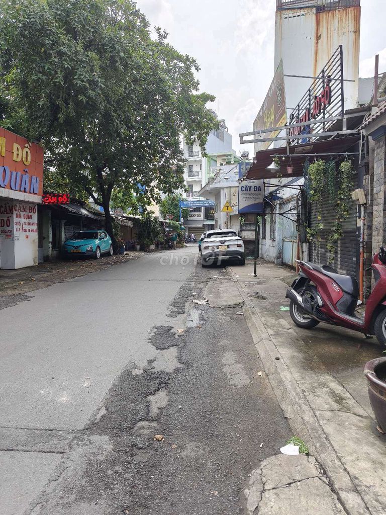 Rent a front house on the AcB Jewel line so 5 x 25