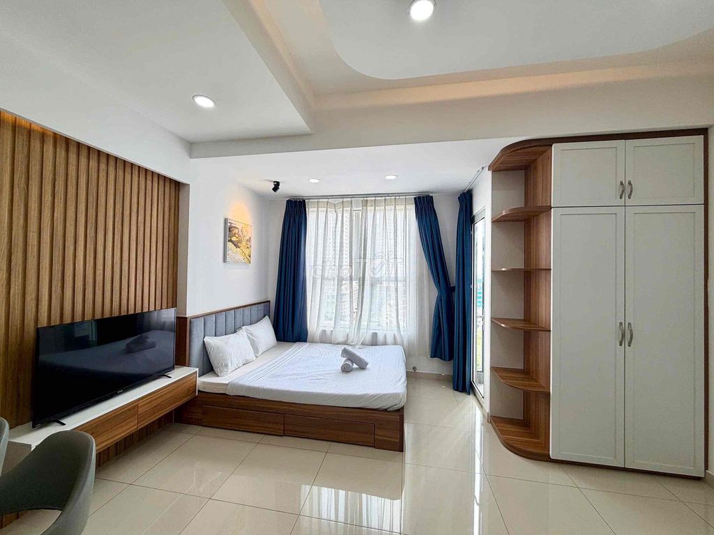 Renting Sunrise CityView District 7h: