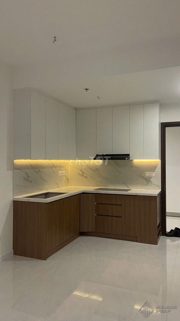 The owner sends Victoria Village apartments. Two bedrooms. 15 million ntcbs.