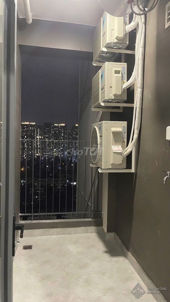 The owner sends Victoria Village apartments. Two bedrooms. 15 million ntcbs.