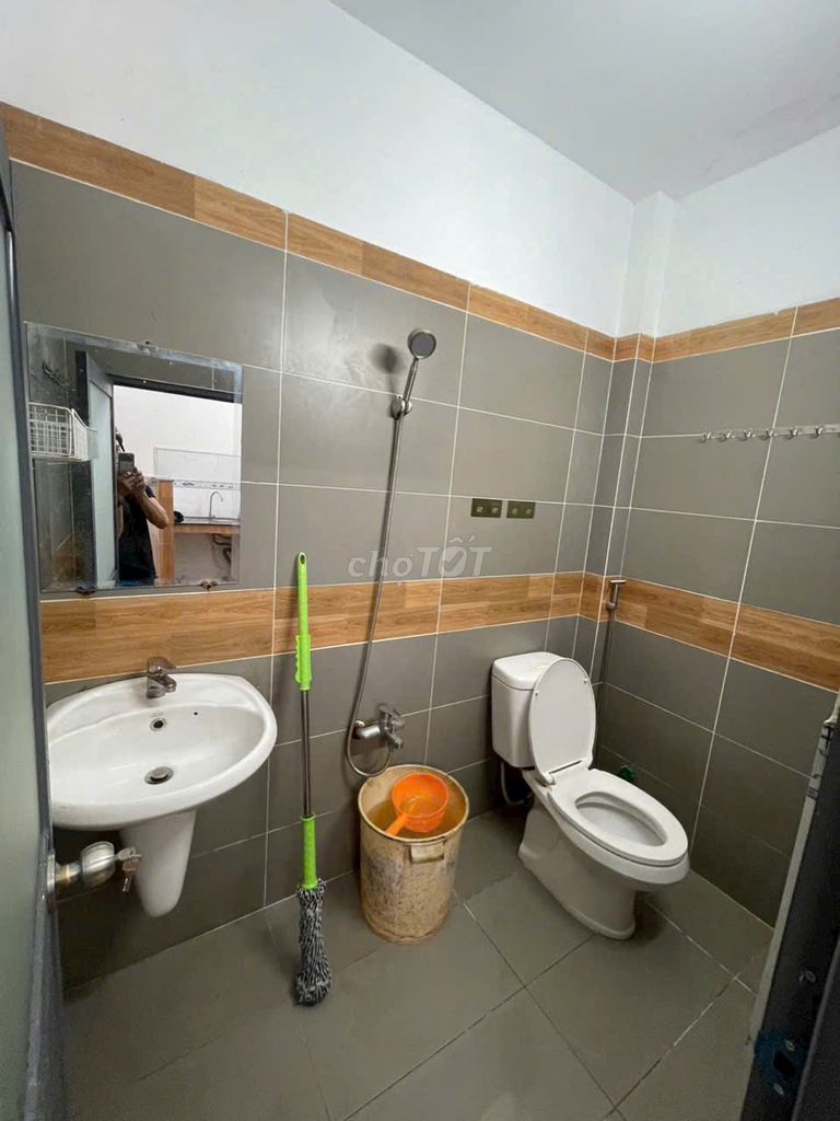 Renting Nguyễn Thị Nhỏ private house, New Republic 1 . 1 .1 floor .9 million a month