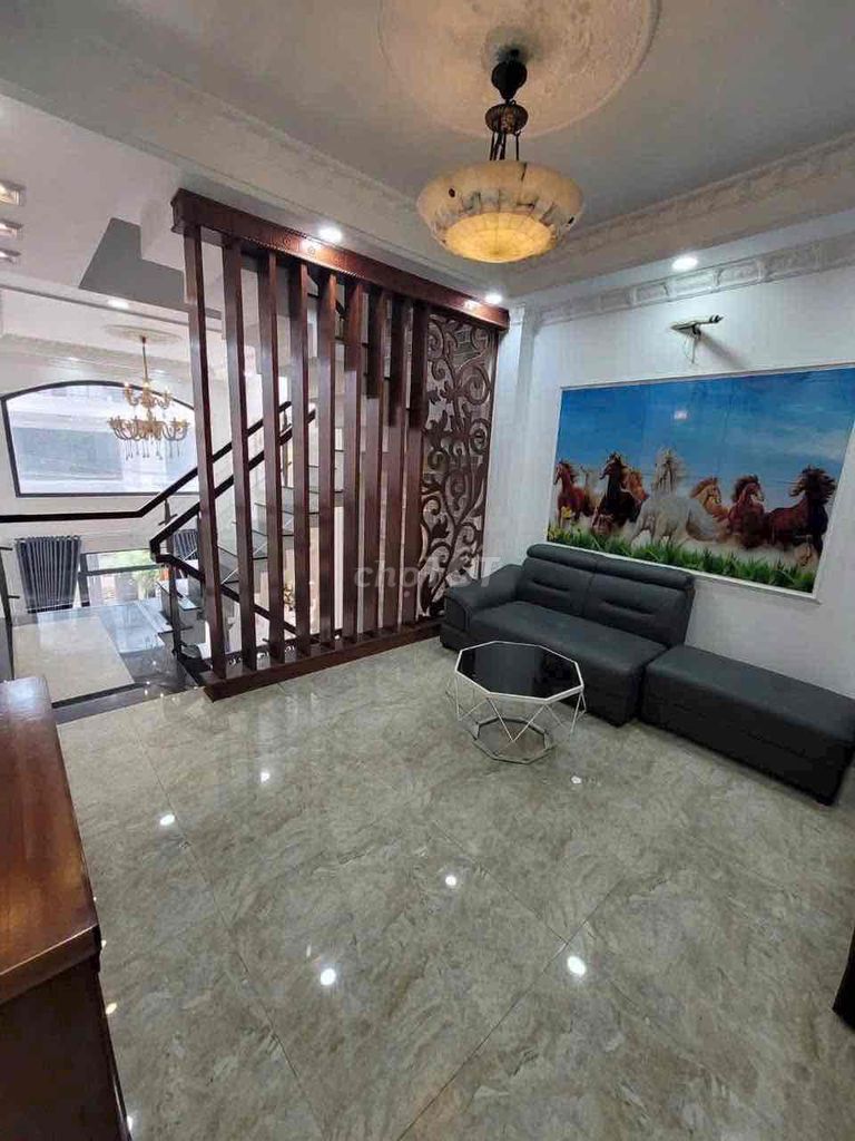 The two-story flight of st 415 M has four bedrooms. Five-prisoner bathrooms. Lê Đức Thọ-7.16 Gò Vấp.