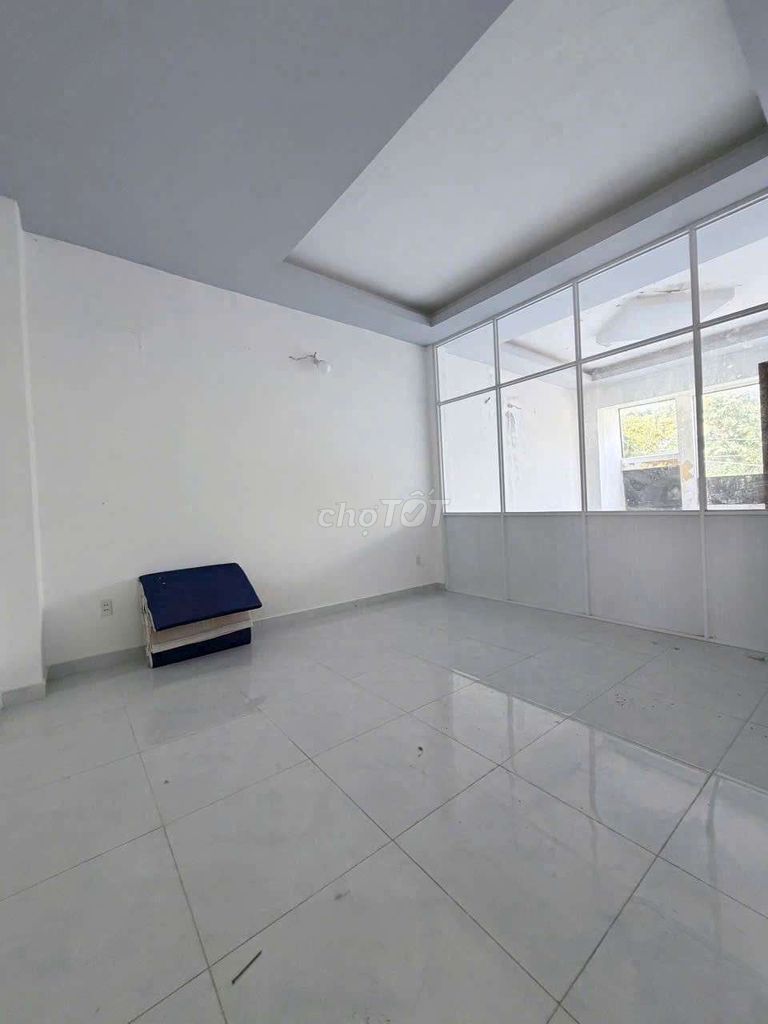 Home 1 Lê Lư 8 X20 M, 1 ground, 2 stories, well, 40 million
