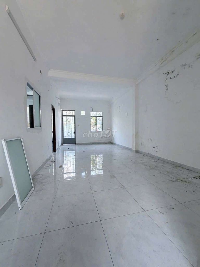 Home 1 Lê Lư 8 X20 M, 1 ground, 2 stories, well, 40 million