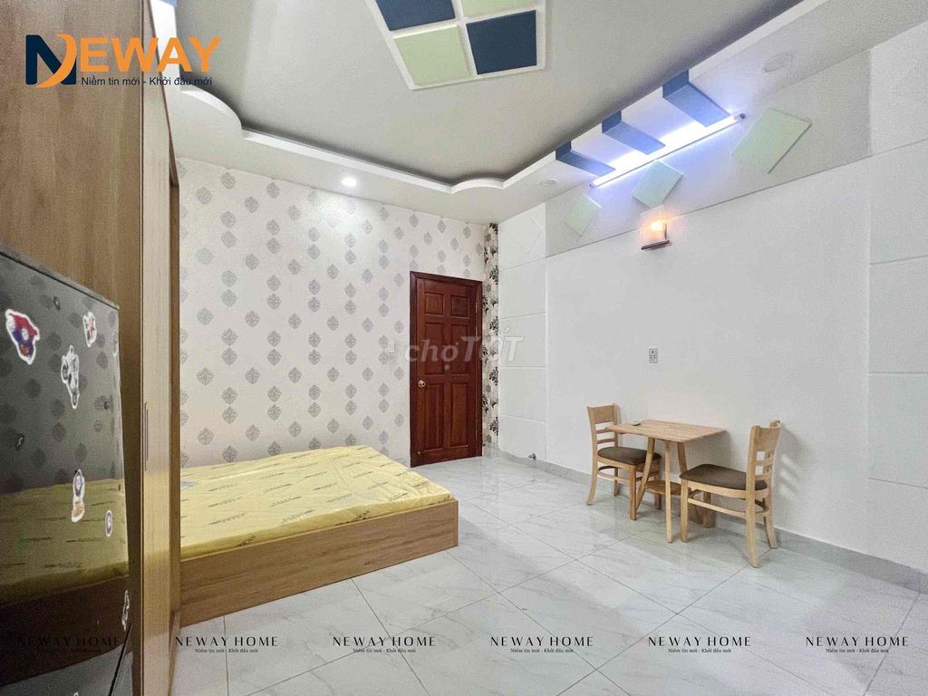 The full-cost interior studio, new set up for pet pet pet, free car,
