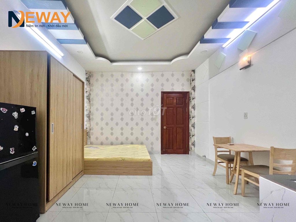 The full-cost interior studio, new set up for pet pet pet, free car,