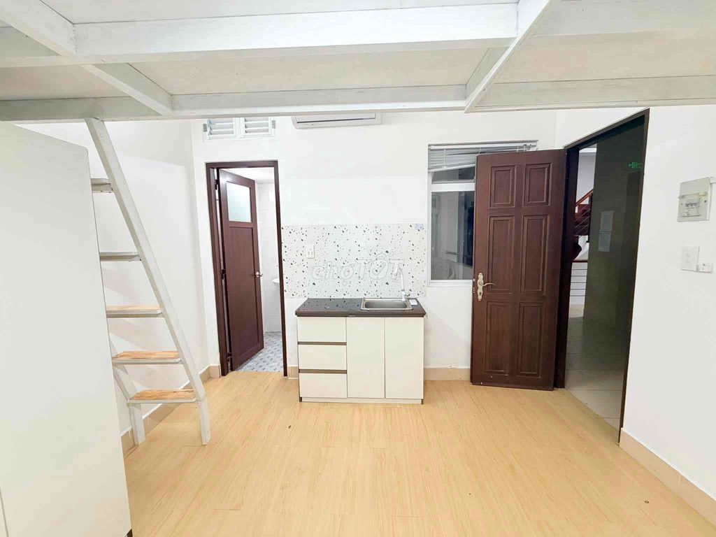 Cheap suspended room, Emart Phan Văn Trị.