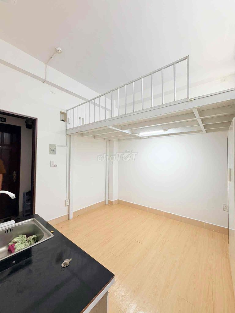 Cheap suspended room, Emart Phan Văn Trị.