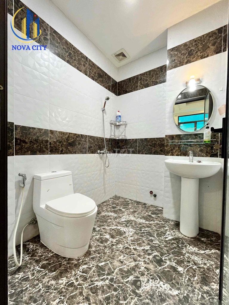 Rent us a full interior section 6 B intresco, Phạm Hùng.