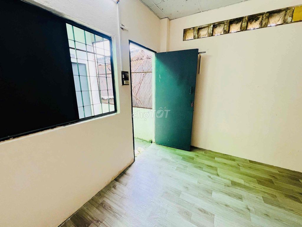 Move in. In the cool corner, the Bình Tân.