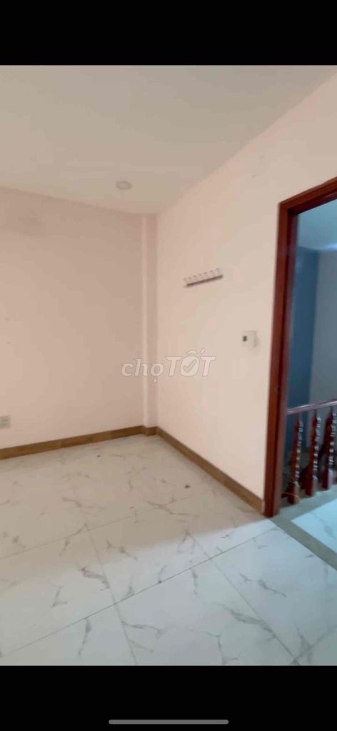 Rent room at Thạnh Xuân 25.