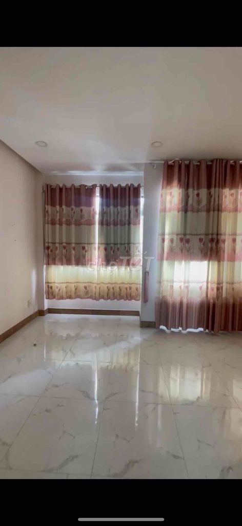 Rent room at Thạnh Xuân 25.