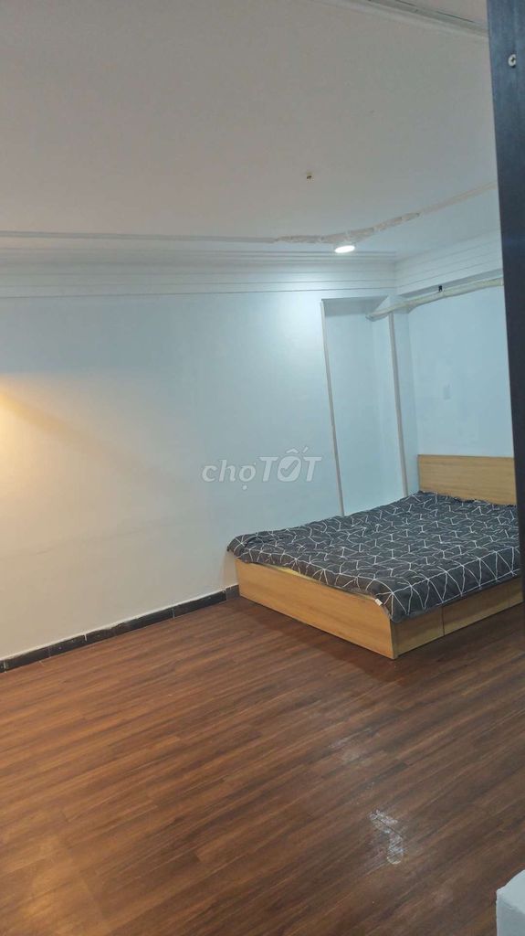 Rent room in the service room.