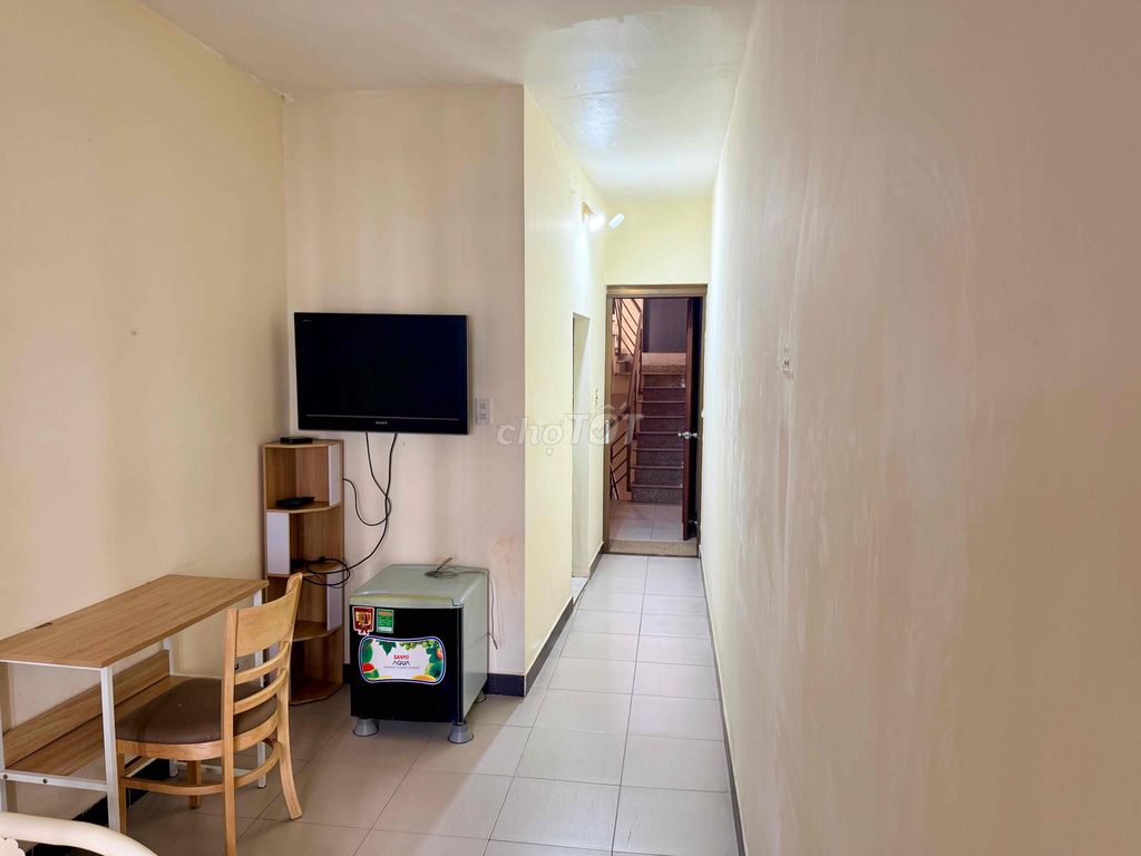 We'll rent out a nice little room. 15 meters.