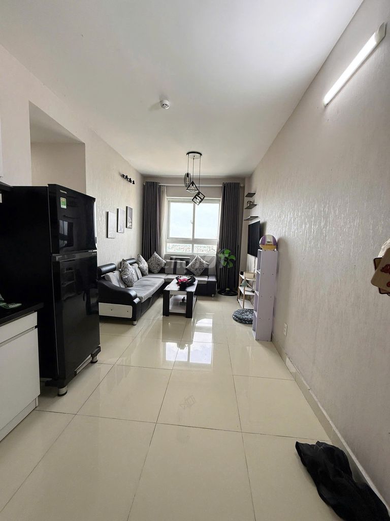 Two bedrooms. One Topaz Home-full bathroom for 7 million.