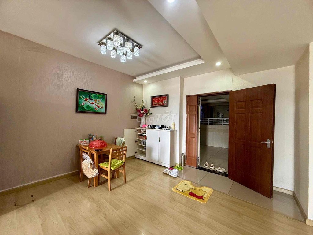 Rent apartment 90 meters. Two bedrooms full interior.