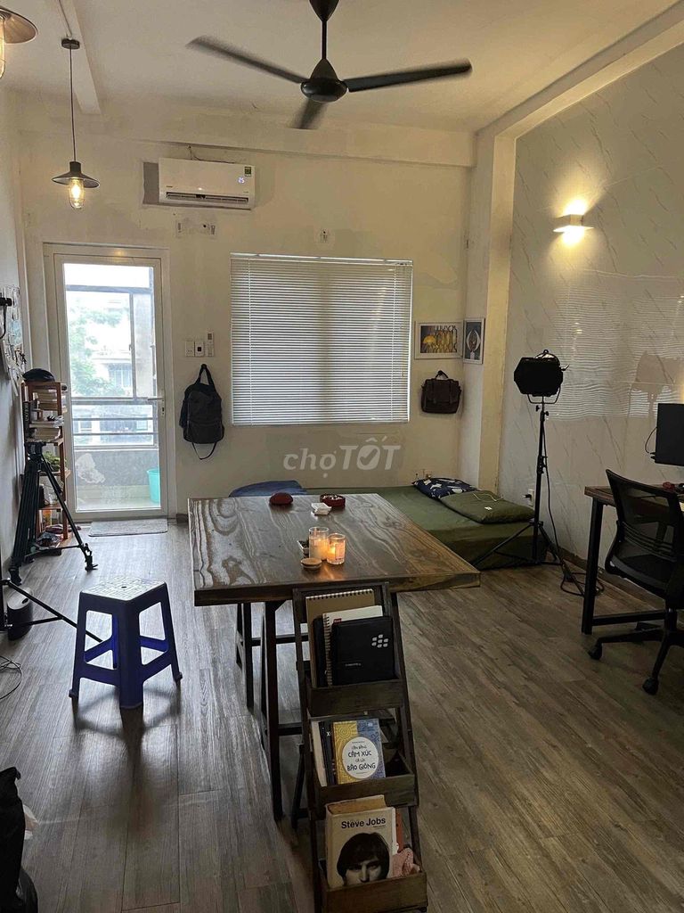 Rent a second-story apartment. Leung Road. Bến Thành. District 1