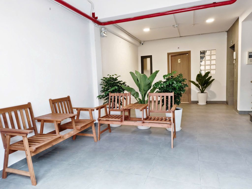 Rent apartment to the top-class kitchen, kitchen-scouting, furniture.