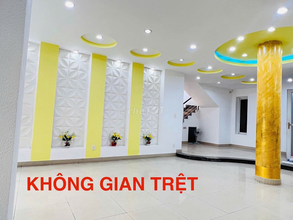 The owner needs to rent a villa in front of Thới An District 12.