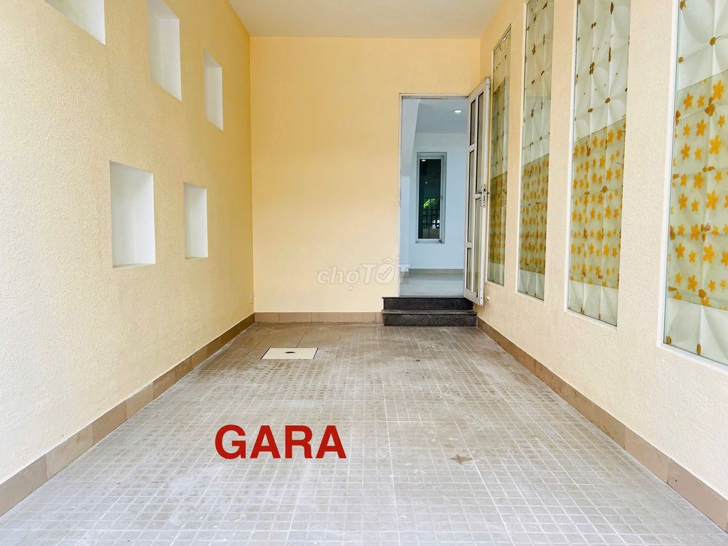 The owner needs to rent a villa in front of Thới An District 12.