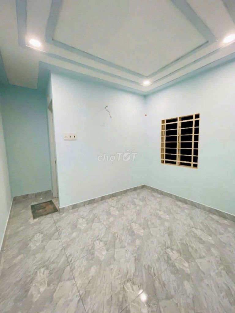 Renting the entire Tôn Đản alley, 4th.