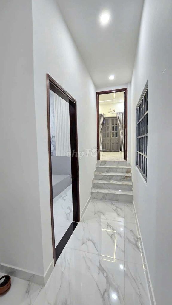 Gò Xoài rents, crystallization, 12 million, 3 bedrooms, new alleys, brand-new cars.