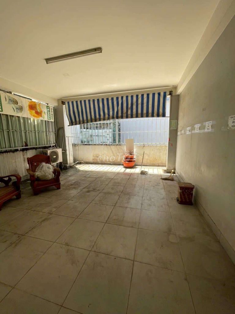 Rent a truck alley 203/migrator F12 Gò Vấp.