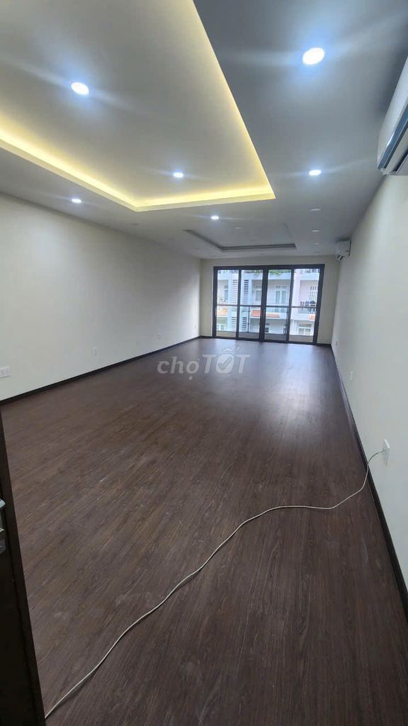 Hire the 3rd floor warehouse with an ESU elevator P.Tân Hưng District 7